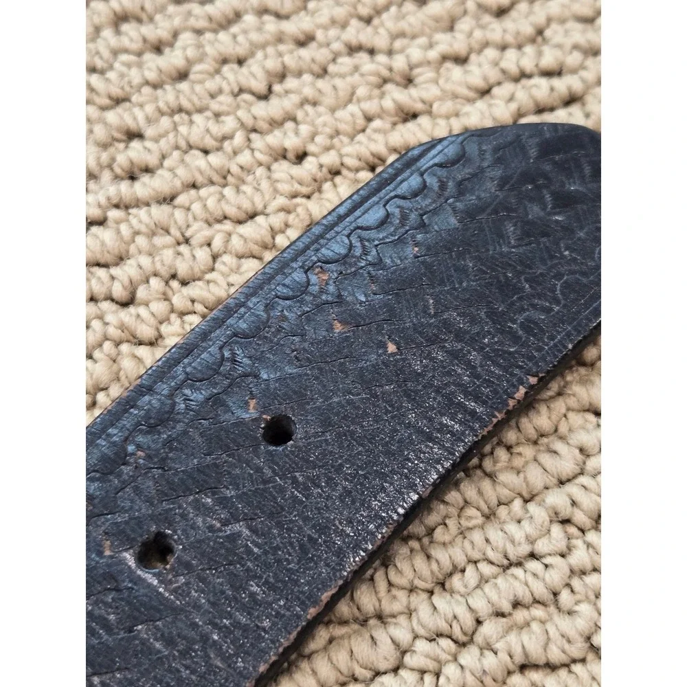 Bay Leather excellent lightly